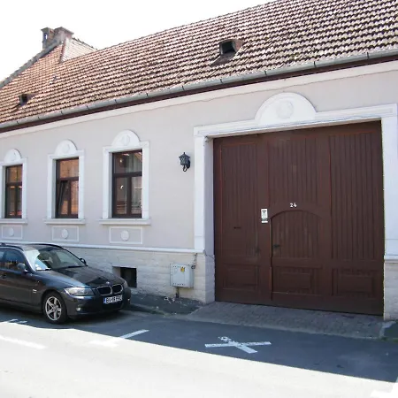 Casa Brasovechi בית הארחה בראשוב